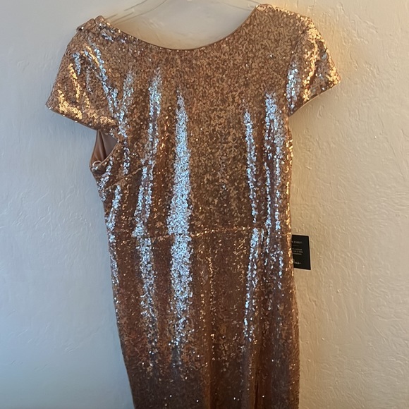 lulus blush Gold Sequin Cowl Back Floor Length Gown Large - Picture 6 of 7